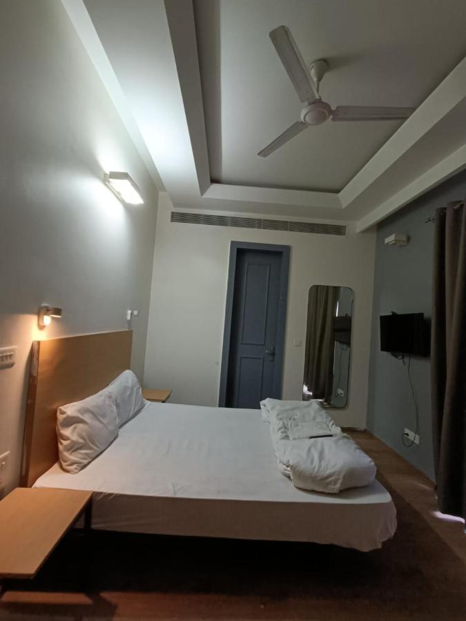 Fabhotel Sky Land Delhi  Extérieur photo